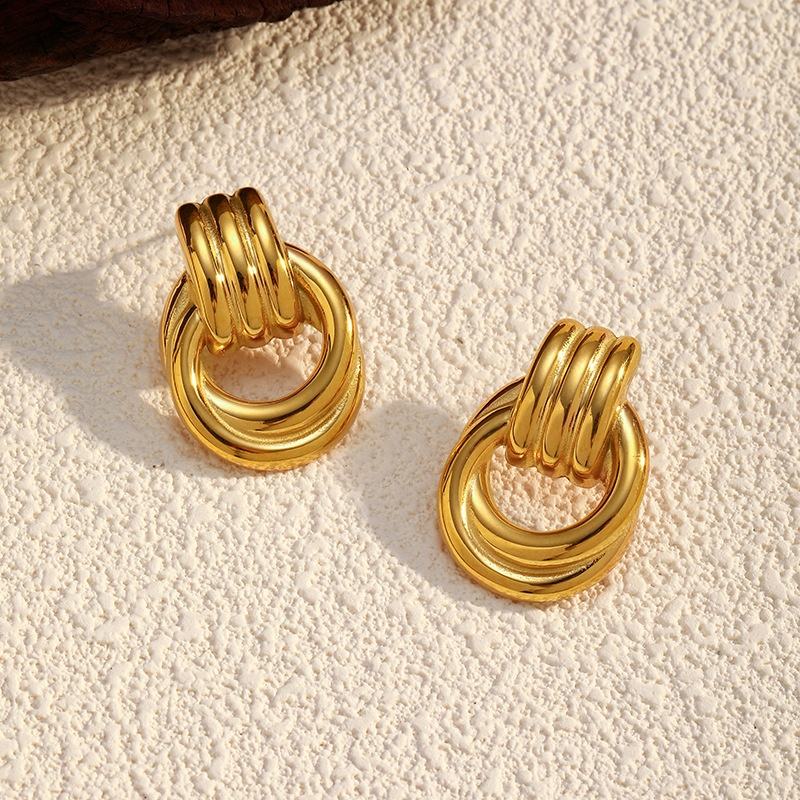 Aura Gold Knotted Stud