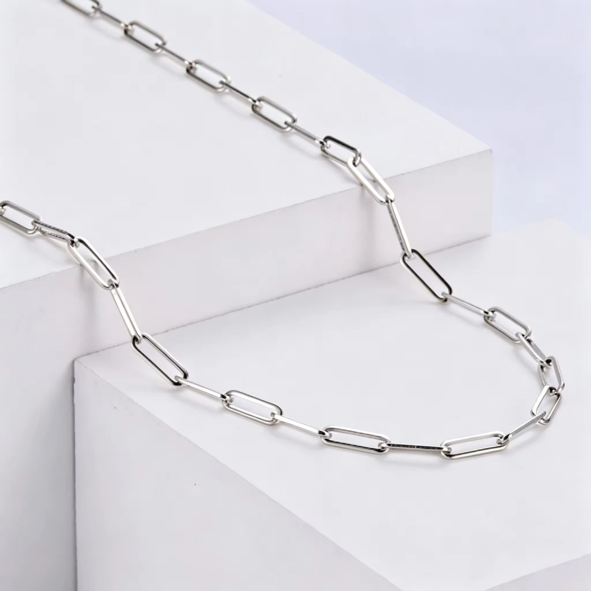 Layla Paperclip chain