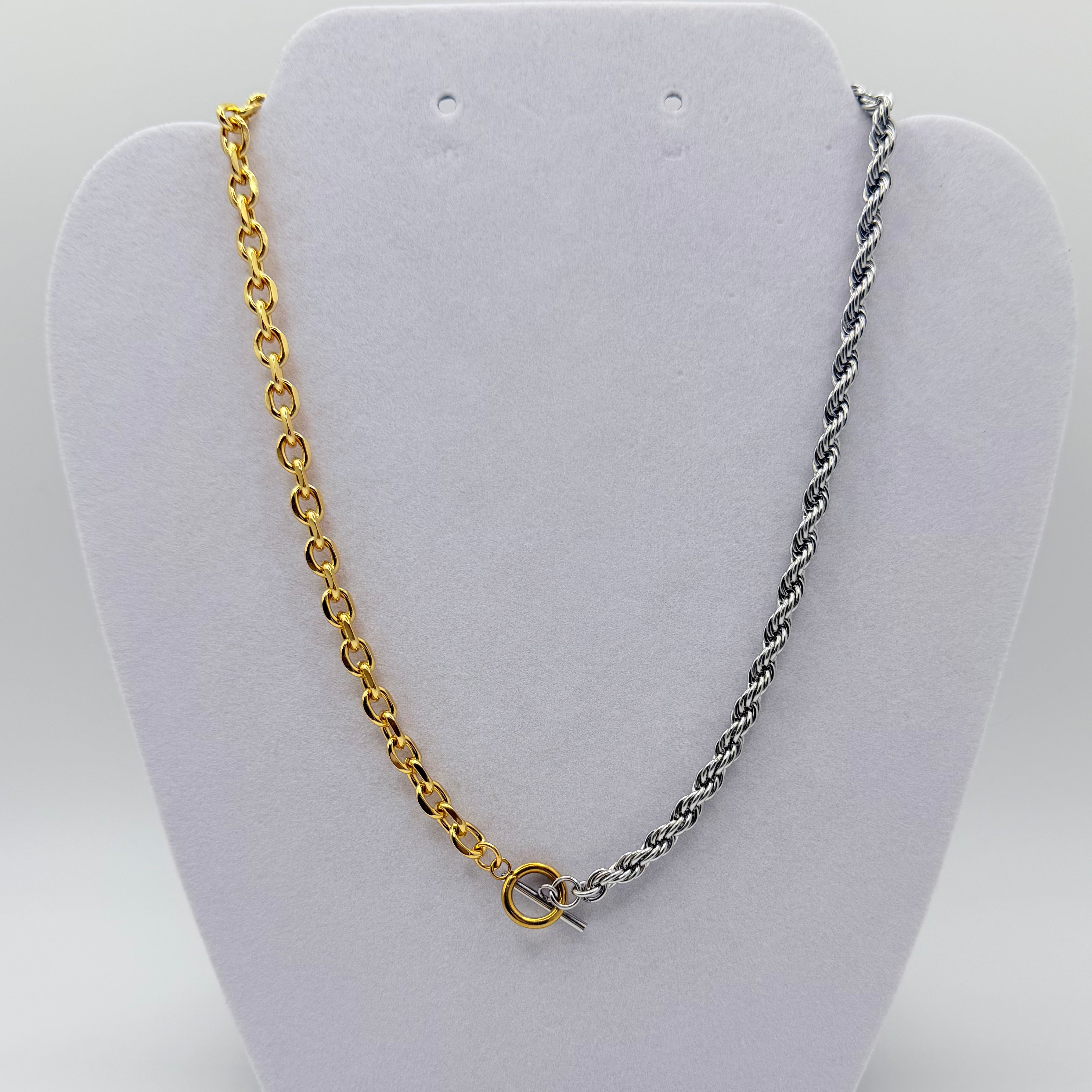 Layla Toggle Clasp Necklace